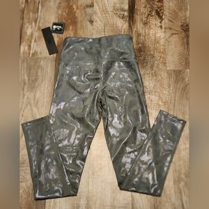 Mono B Overlay Metallic Foil Print Highwaist Leggings NWT